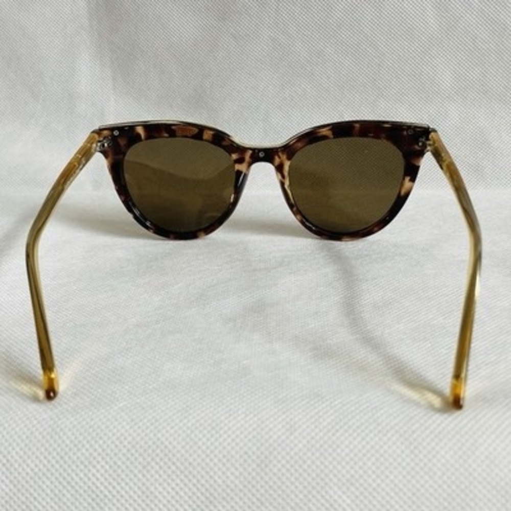 Prive Revaux The Kiki Tortoise Shell Brown Polarized Sunglasses Case Cloth - Picture 14 of 17